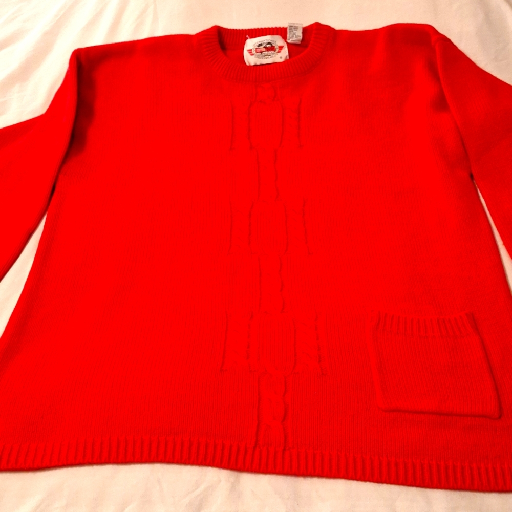 International Sportsware Sweater 42/22W 100% Acrylic